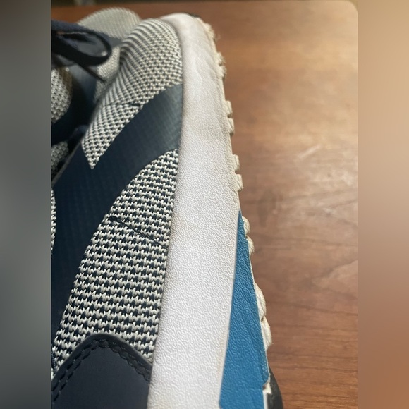 Diadora Running Shoes - Picture 8 of 12